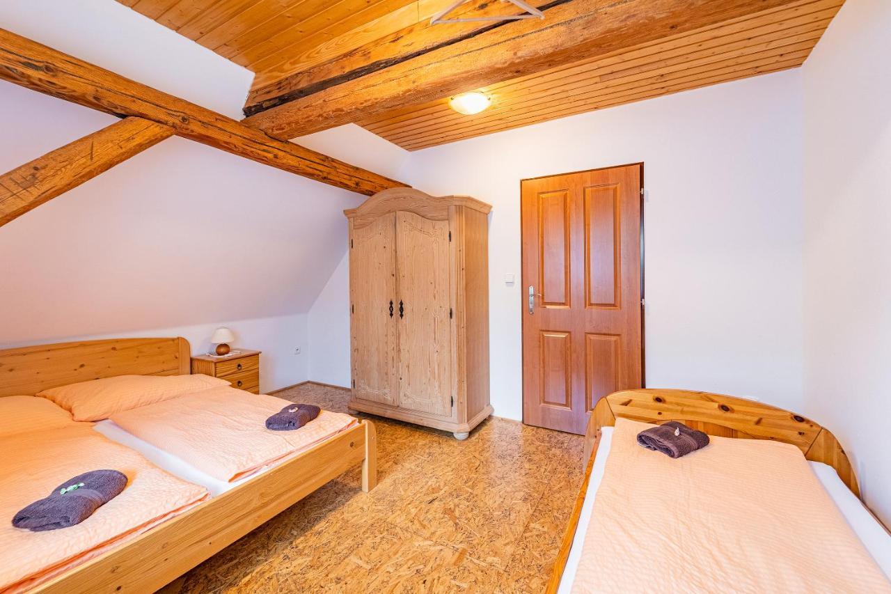 Family Apartments V Zatisi Долні-Морава Екстер'єр фото